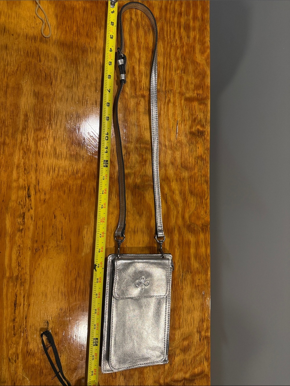 Metallic Silver Crossbody Phone Bag - Unbranded - Picture 8 of 8